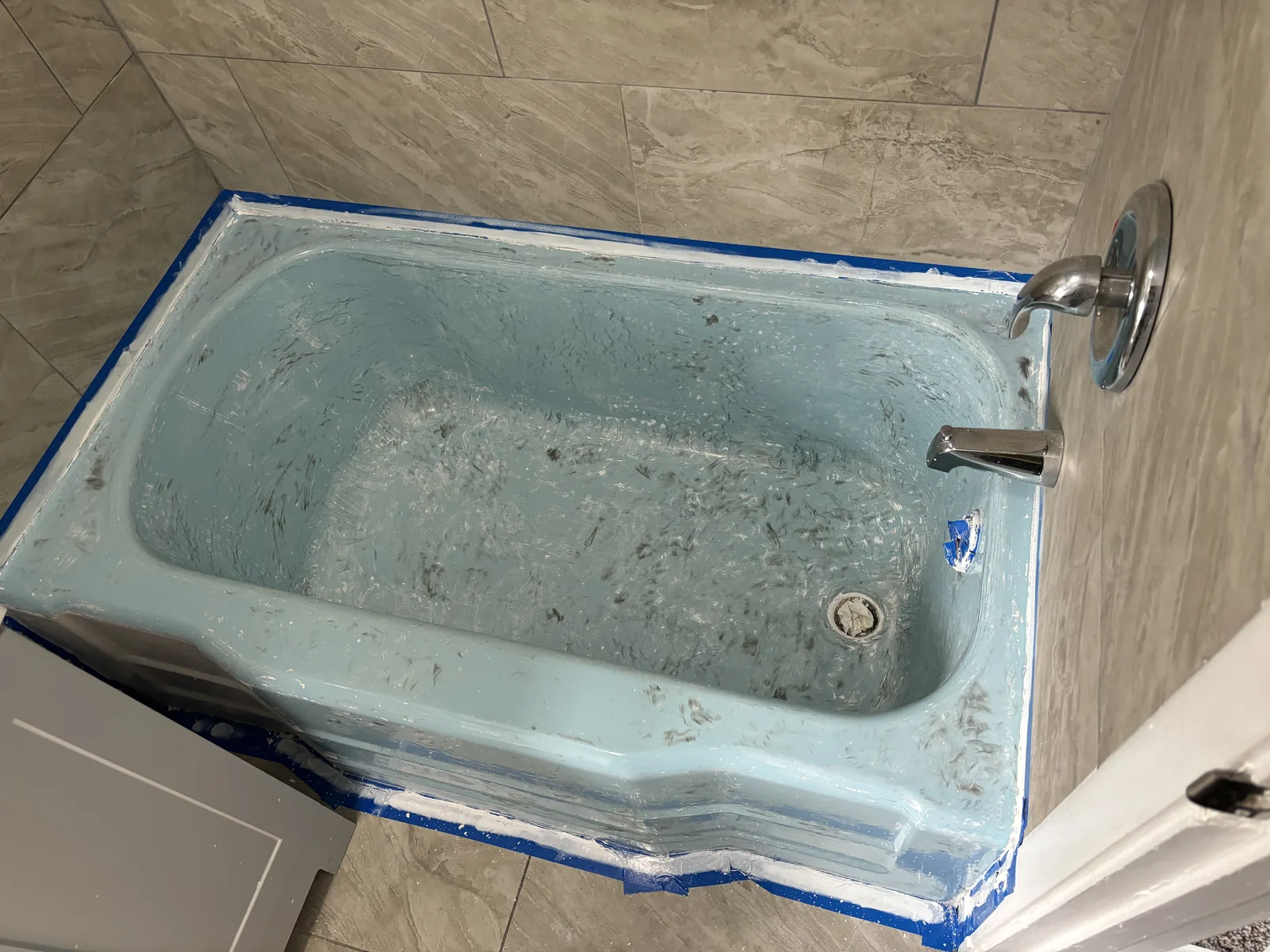 Bathtub before the work began